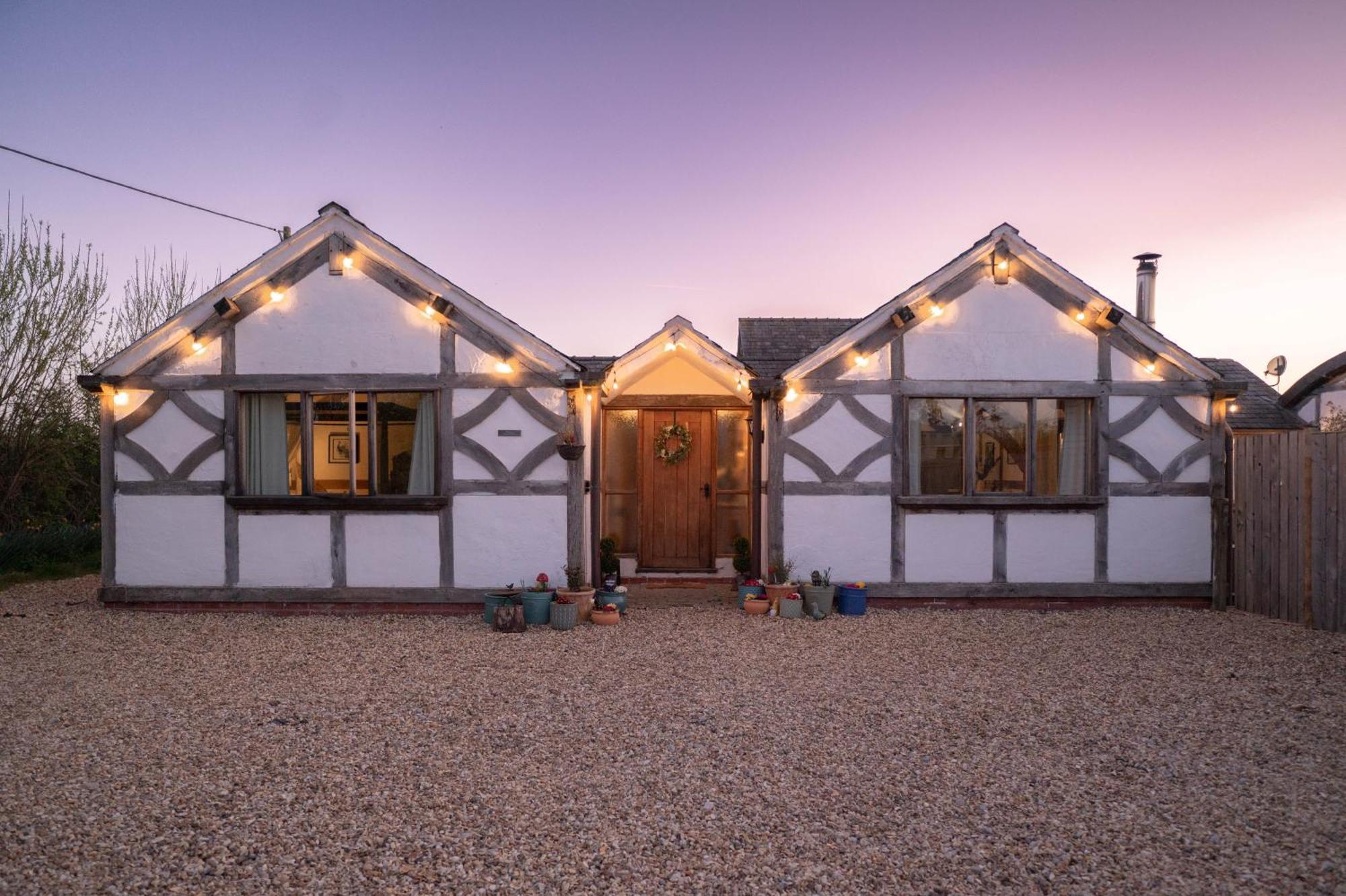 Barnacre Green Cottage - Eco-Friendly Cosy Cottage Moreton  Экстерьер фото